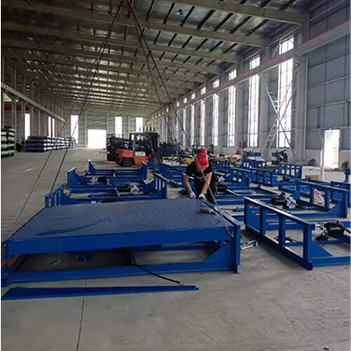 8mm Thick Embossed Anti Slip Dock Plate Hydraulic Loading Dock Leveler for Heavy Cargo Operations