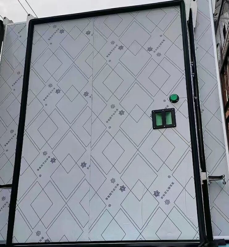 Semi Recessed Cold Storage Door For Food Processing / Production Cold Rooms