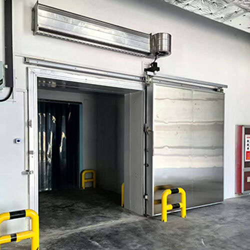 Electric Sliding Cold Storage Door 150mm 200mm For Food Processing Facilities