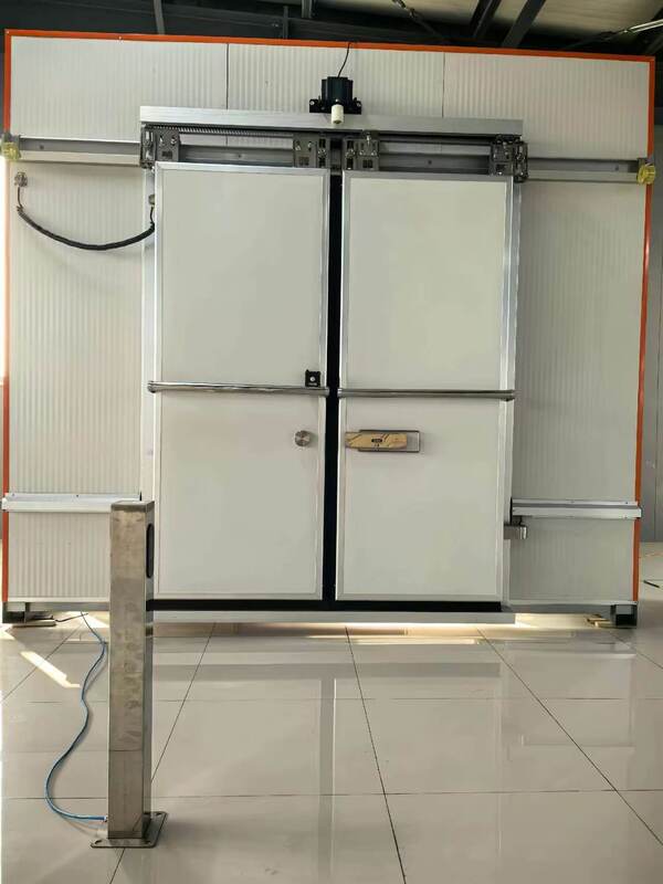 Double Sliding Electric Cold Storage Door 150mm Insulated Panels For Wide Cold Room Openings