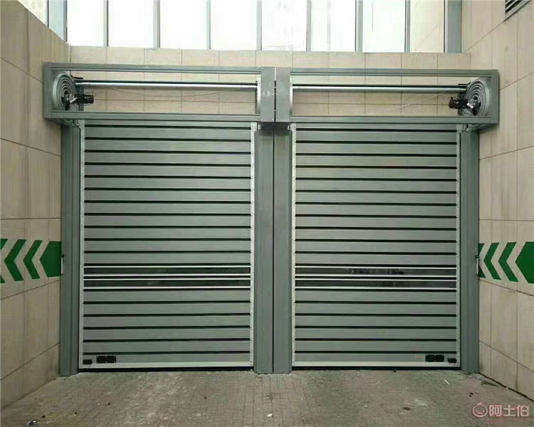High-Strength Aluminum Alloy Structure Spiral High Speed Door Rigid Panel Industrial Entrance
