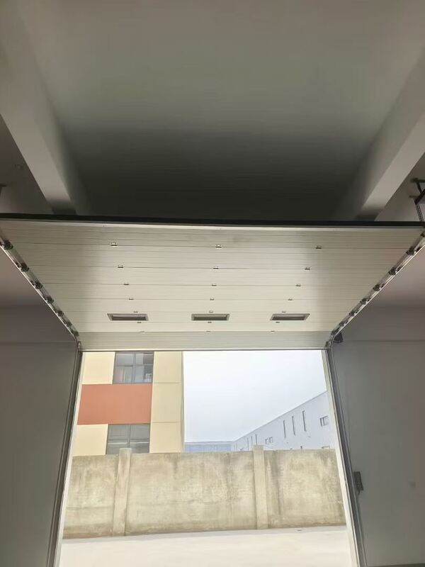 Anti-Drop Protection Industrial Sectional Overhead Door with Wire-Rope Anti-Break and Spring Anti-Broken Devices
