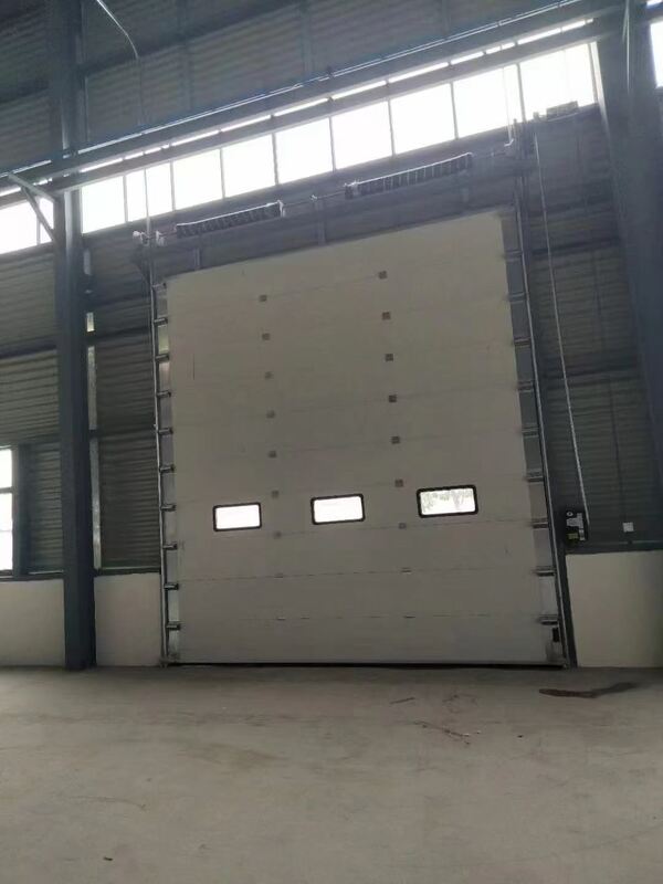Anti-Pinch Anti-Drop Quiet Operation Industrial Sectional Overhead Door for Safety Facility Entrances