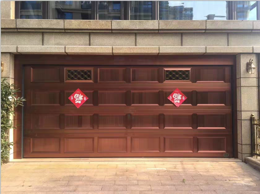 Insulated Sectional Garage Door with Low Noise Motor and 40 mm Polyurethane Insulated Panels for Residential Use