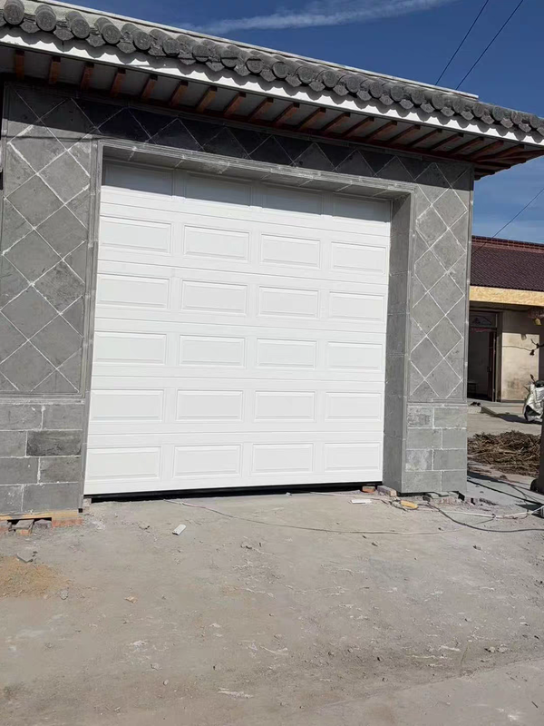 Insulated Sectional Garage Door with Weight-Matched Torsion Spring and 40 mm Polyurethane Insulated Panels for Residential Use